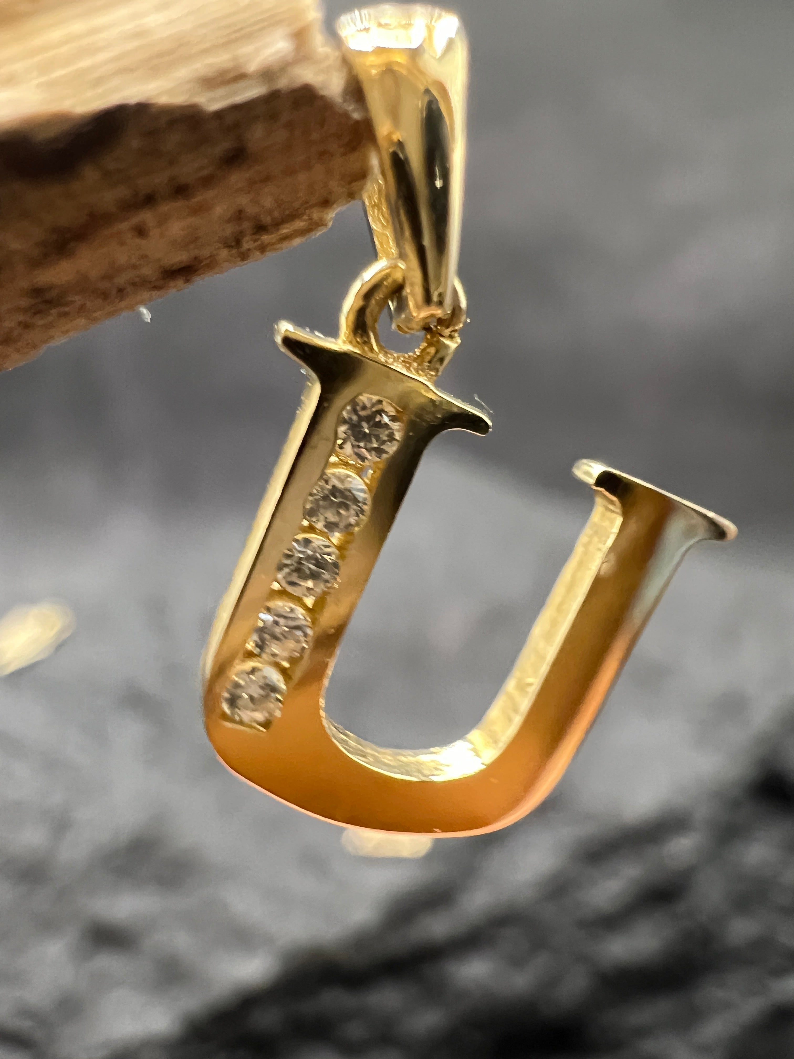 Kollektion "Buchstaben" · 585 Gold · weiße Zirkonia · Glanz