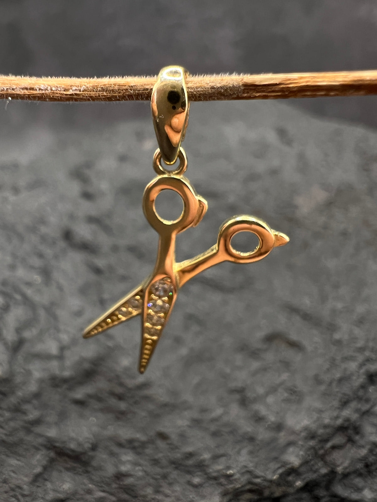 Anhänger Friseurschere mit Zirkonia · 585 Gold · Gelbgold · Unisex