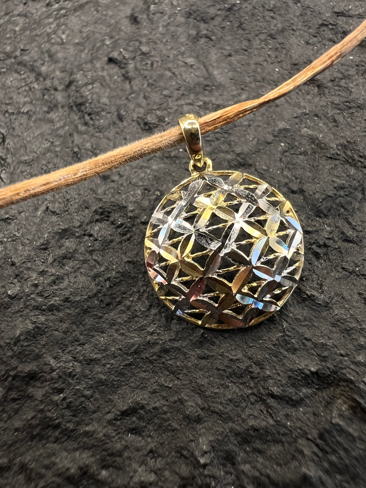 585 Gold Anhänger Bicolor Gelbgold Weißgold • Durchbrochenes Blumen-Design • 14 Karat