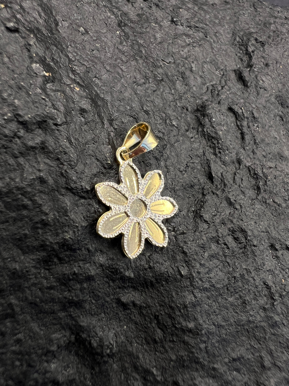 585 Gold Anhänger •  Flower • Bicolor-Optik • 14 Karat