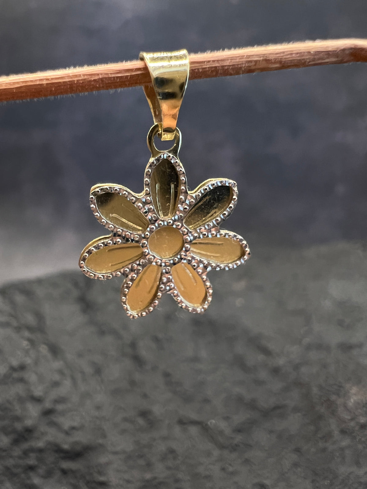 585 Gold Anhänger •  Flower • Bicolor-Optik • 14 Karat