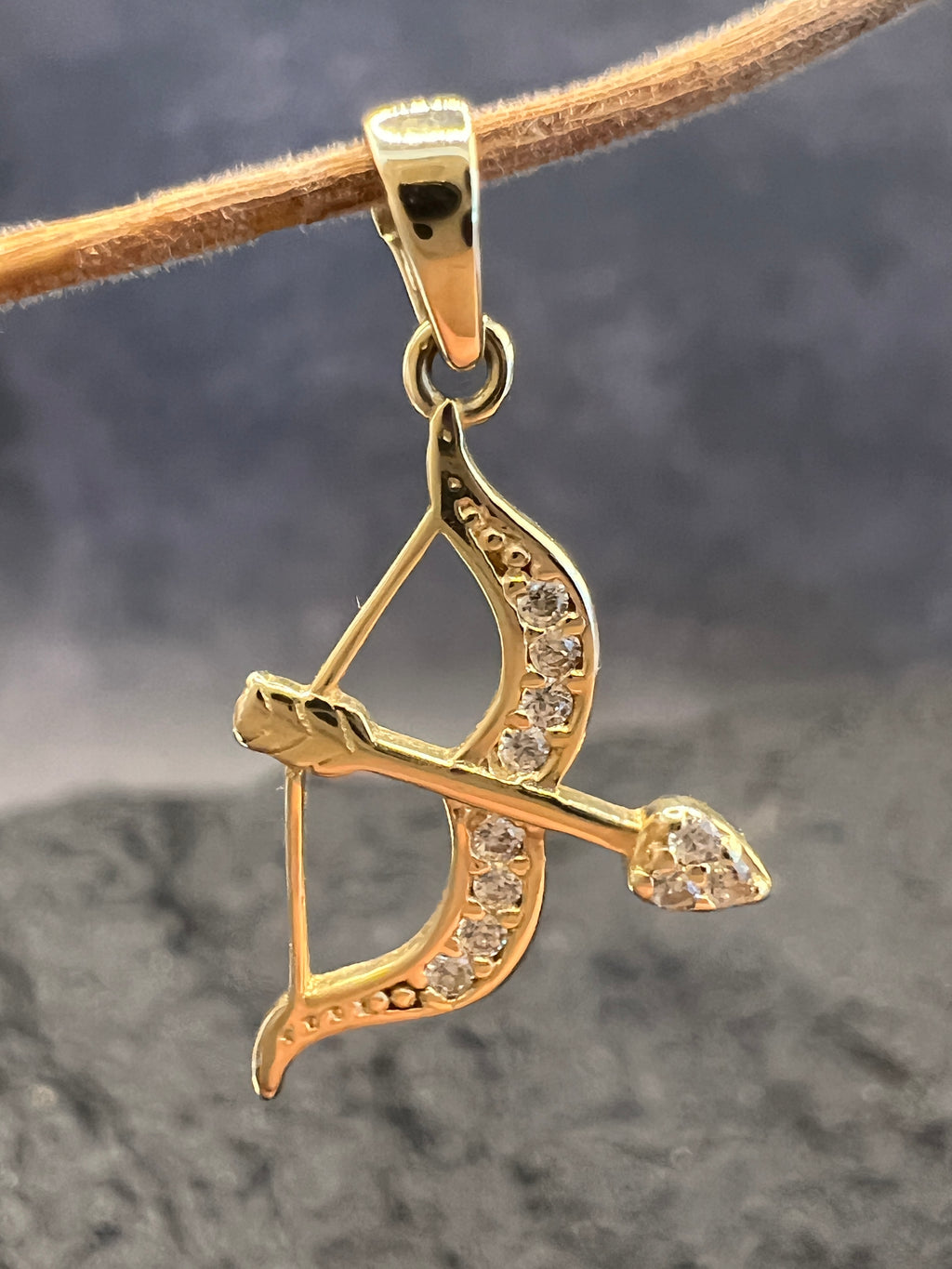 585 Gold Anhänger • Amor • 14 Karat • weiße Zirkonia