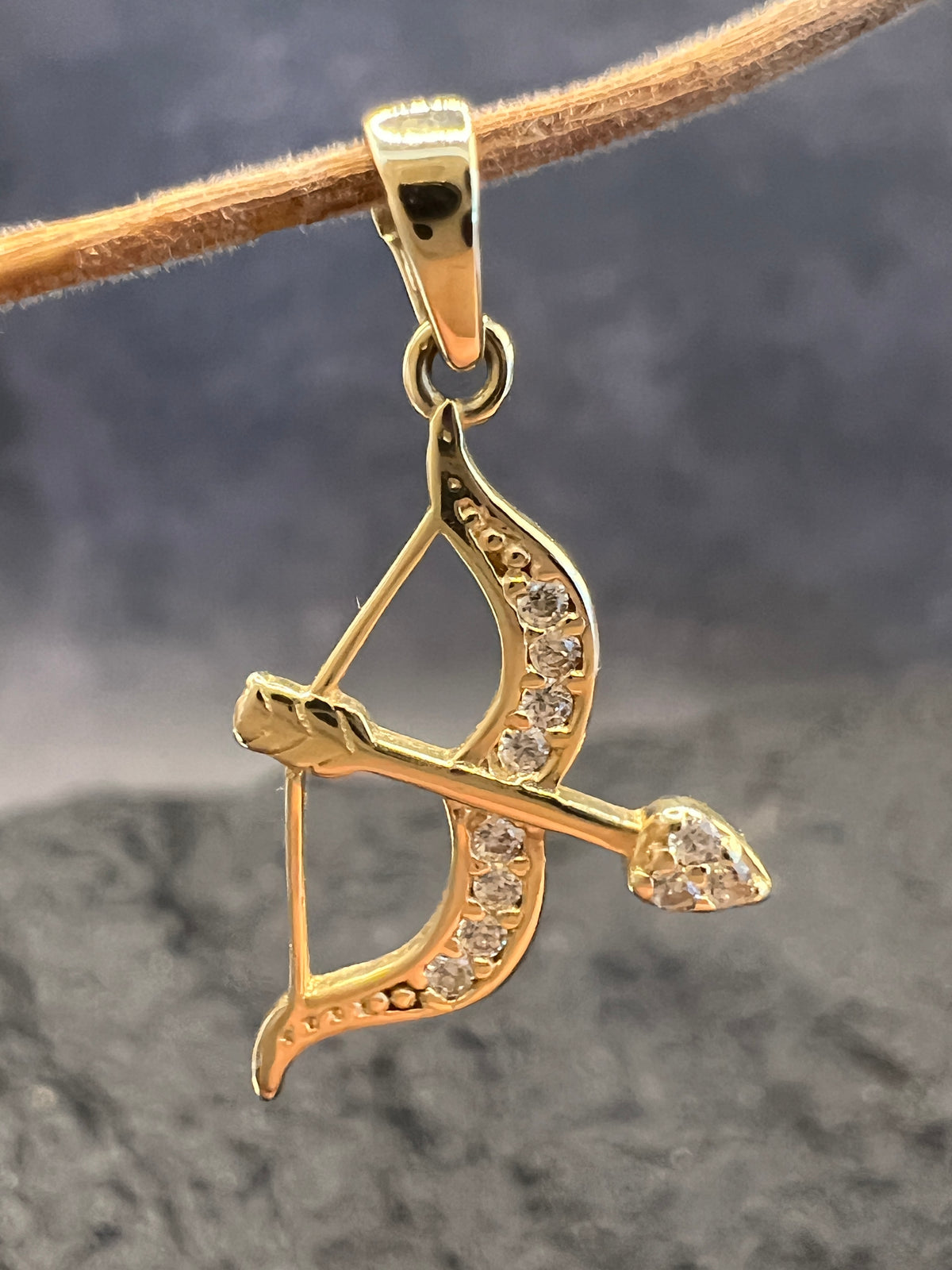 585 Gold Anhänger • Amor • 14 Karat • weiße Zirkonia