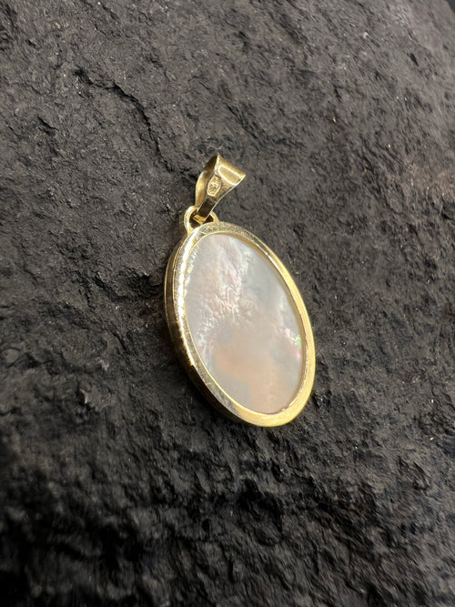 585 Gold Anhänger • Schutzengel mit Perlmutt • 14 Karat • Gelbgold • Unisex