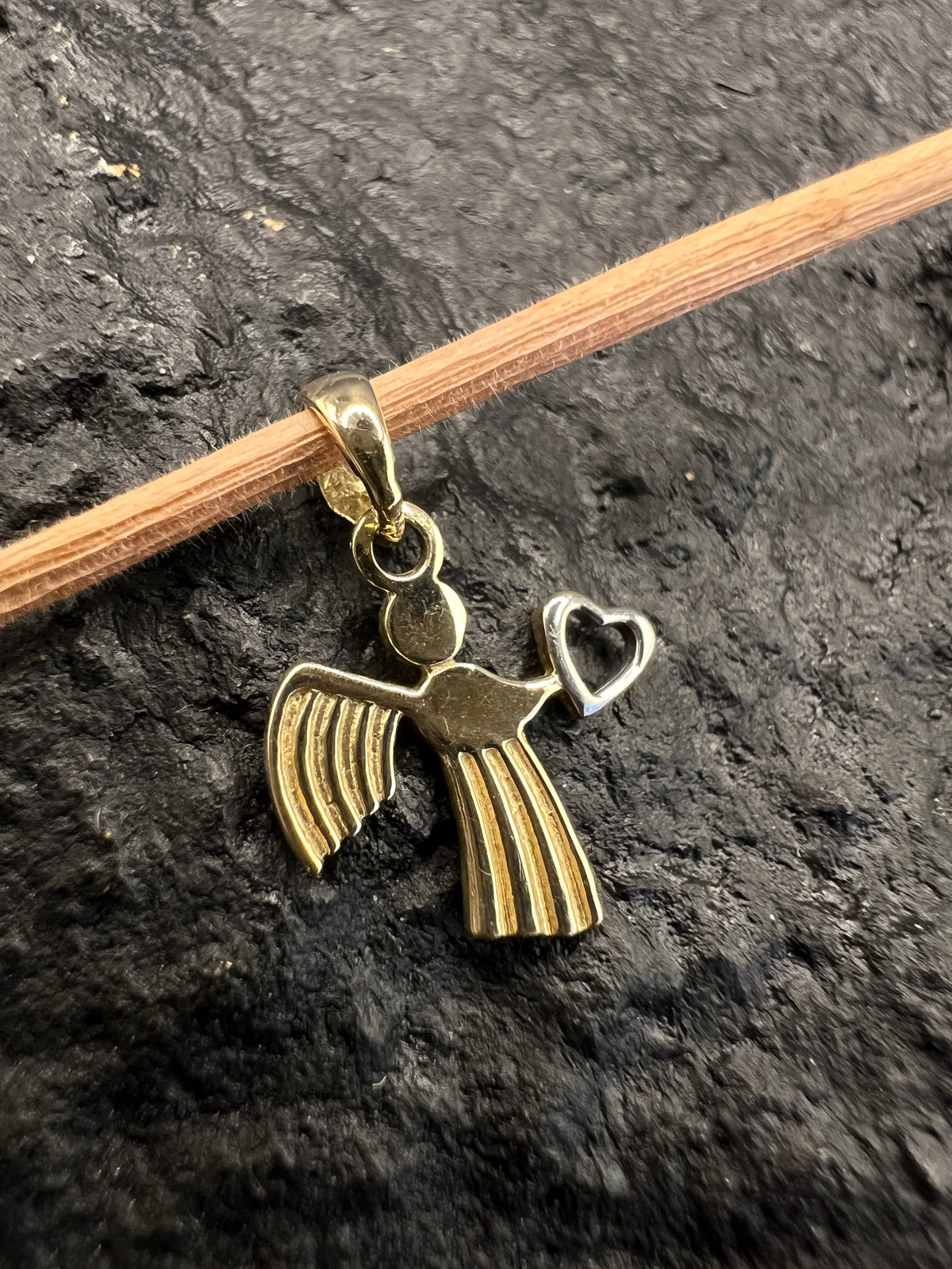 585 Gold Anhänger • Schutzengel mit Herz • 14 Karat • Bicolor • Love