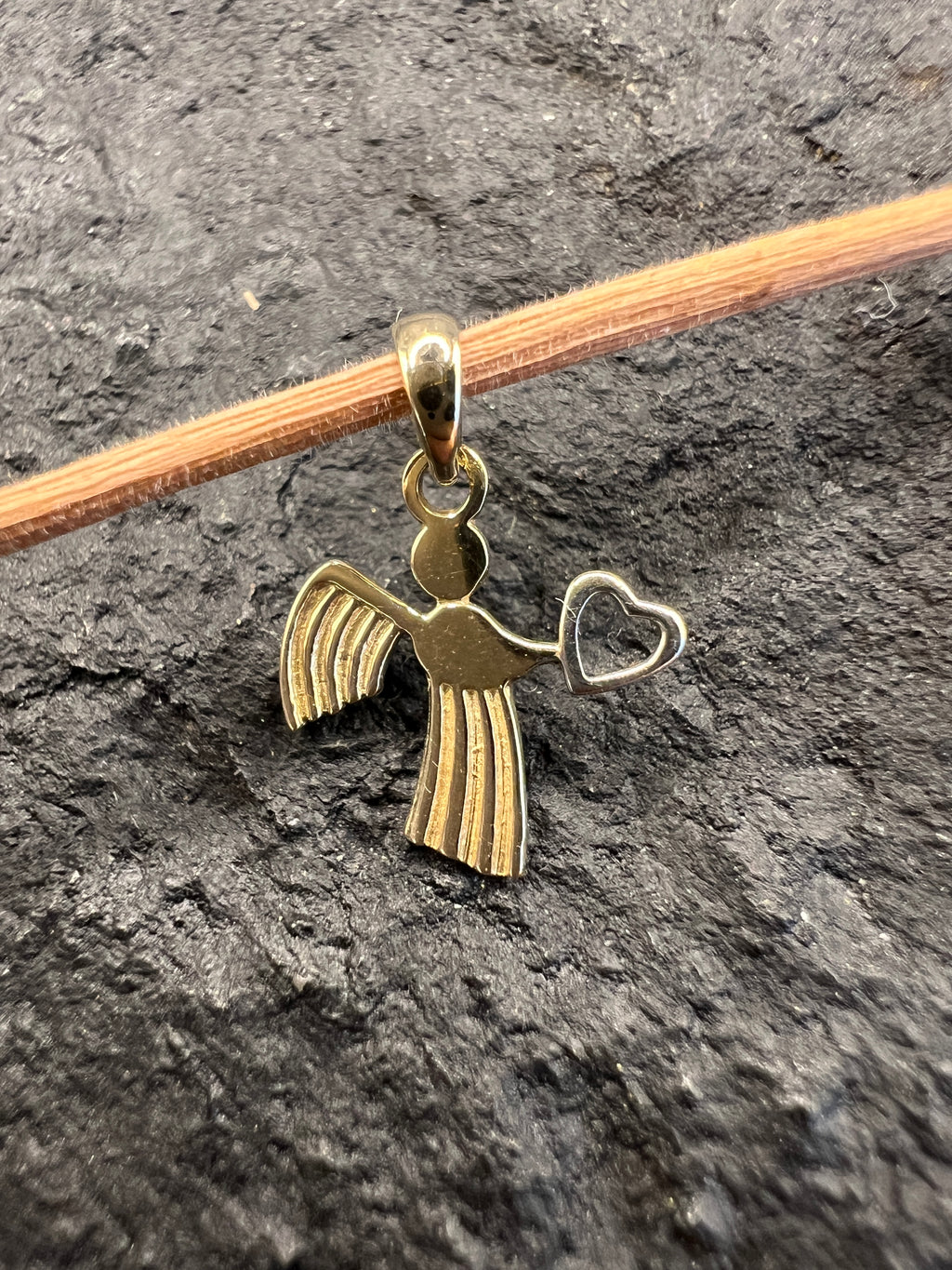 585 Gold Anhänger • Schutzengel mit Herz • 14 Karat • Bicolor • Love