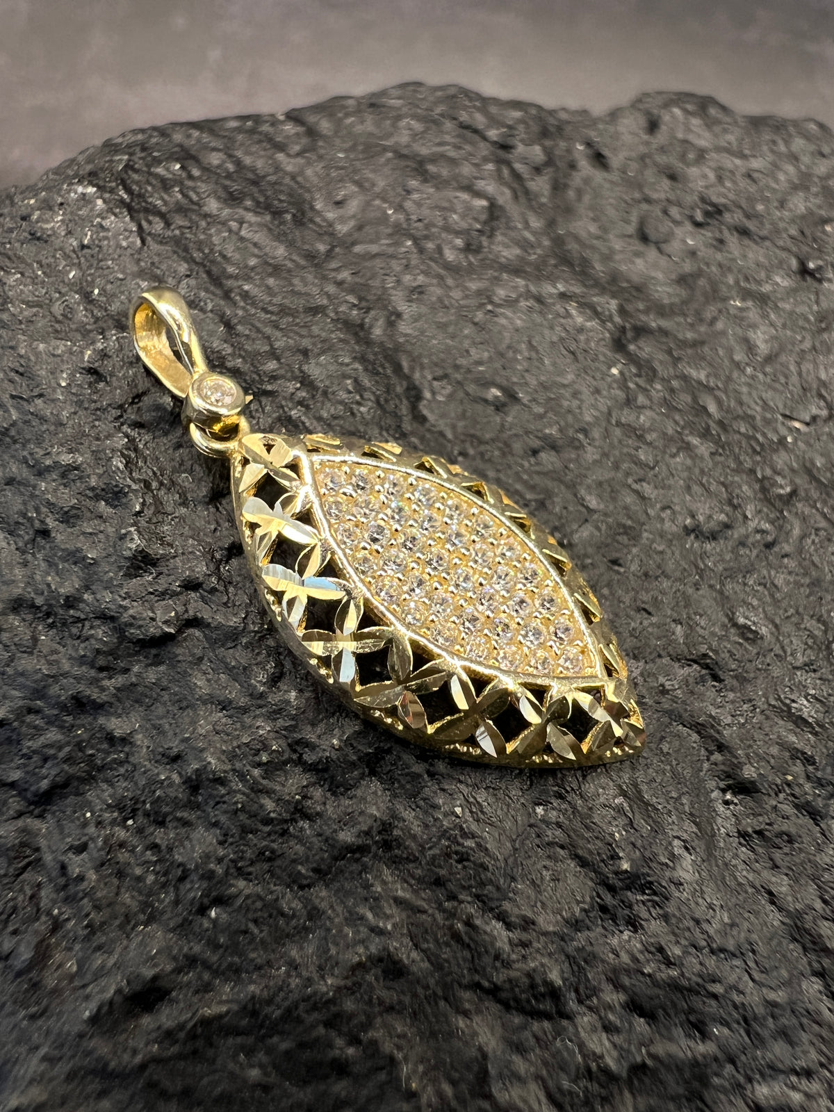 585 Gold Anhänger • Modern • Gelbgold • Zirkonia