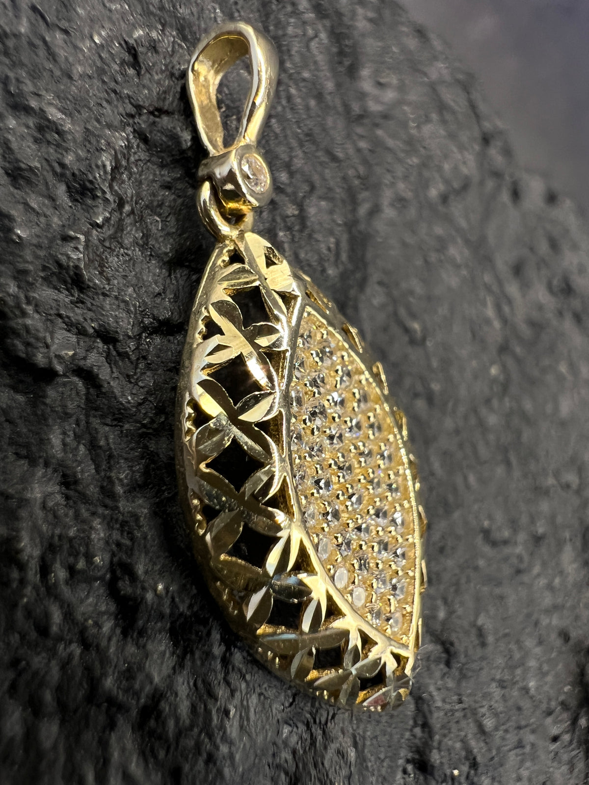 585 Gold Anhänger • Modern • Gelbgold • Zirkonia