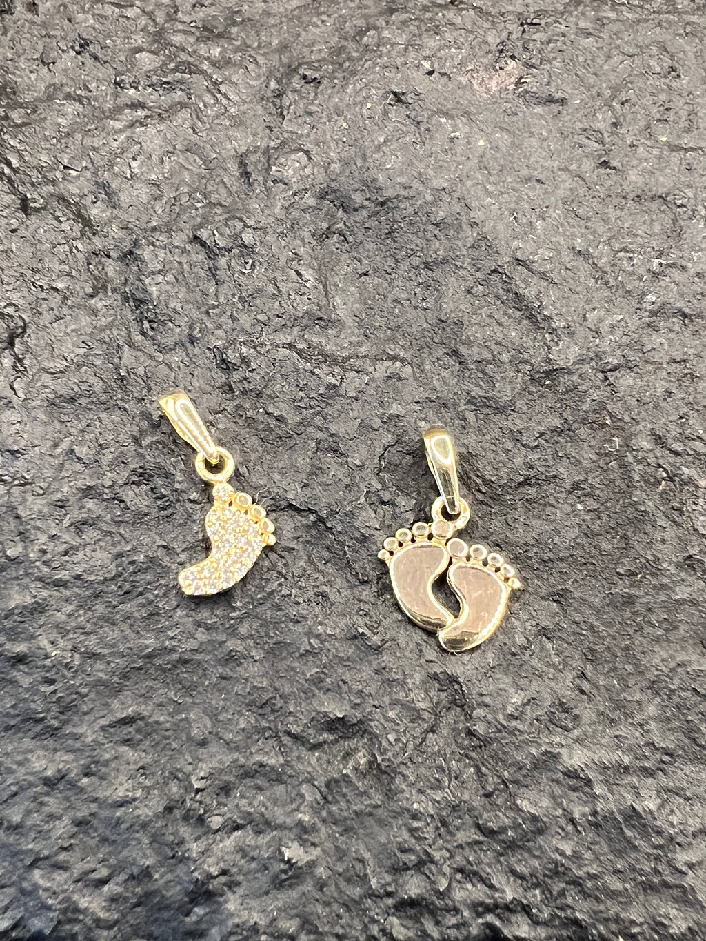Babyfüßchen Anhänger • 333 & 585 Gold • Füßchen-Paar oder Einzeln