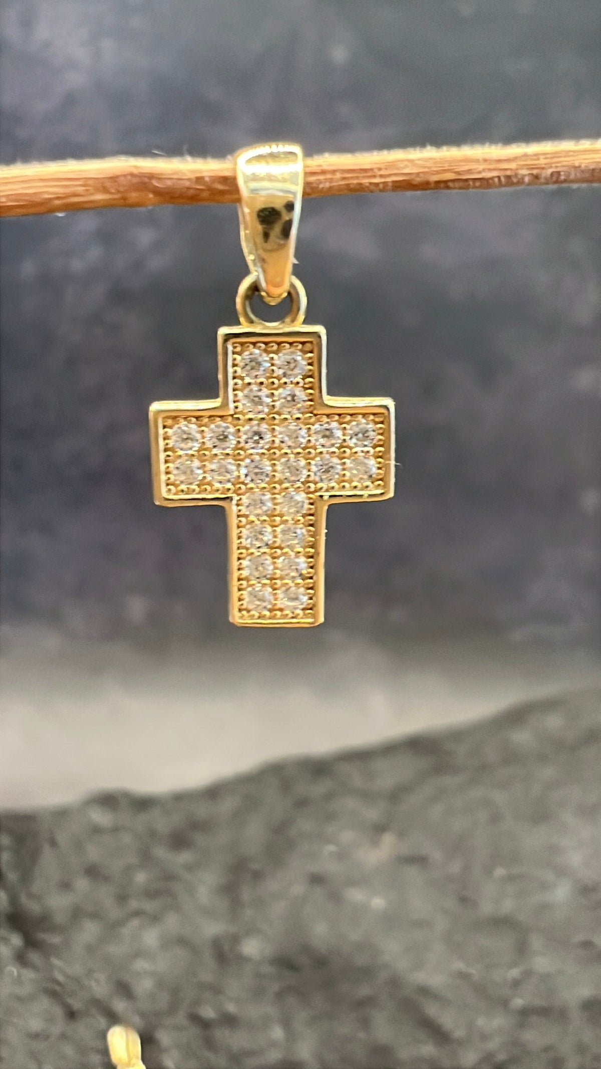 585 Gold Kreuz Anhänger • Gelbgold • weiße Zirkonia • unisex