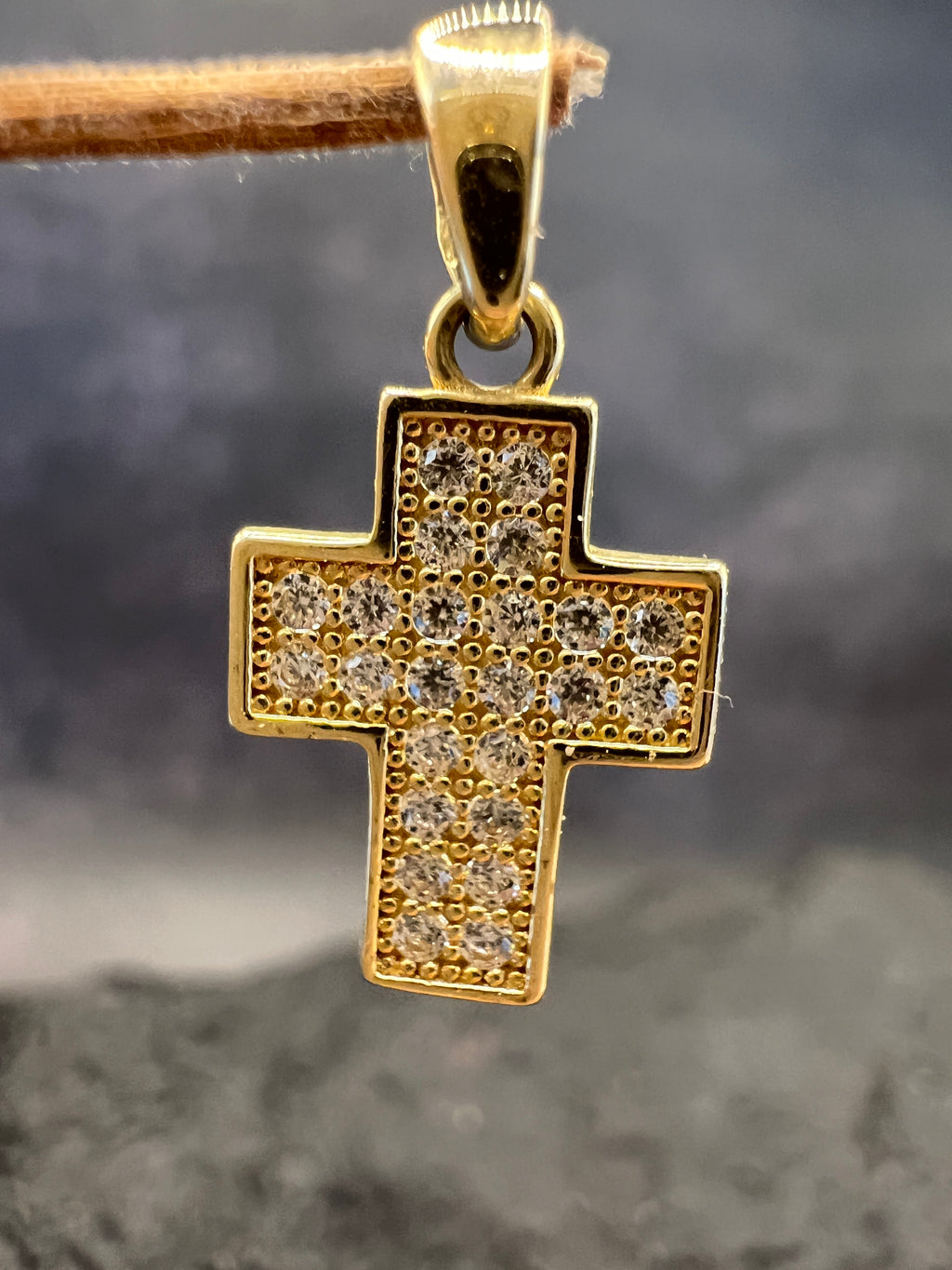 585 Gold Kreuz Anhänger • Gelbgold • weiße Zirkonia • unisex