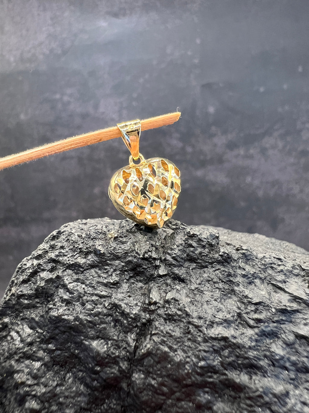 Goldenes Herzenslicht · 333 Gold Anhänger · Gelbgold · Herz