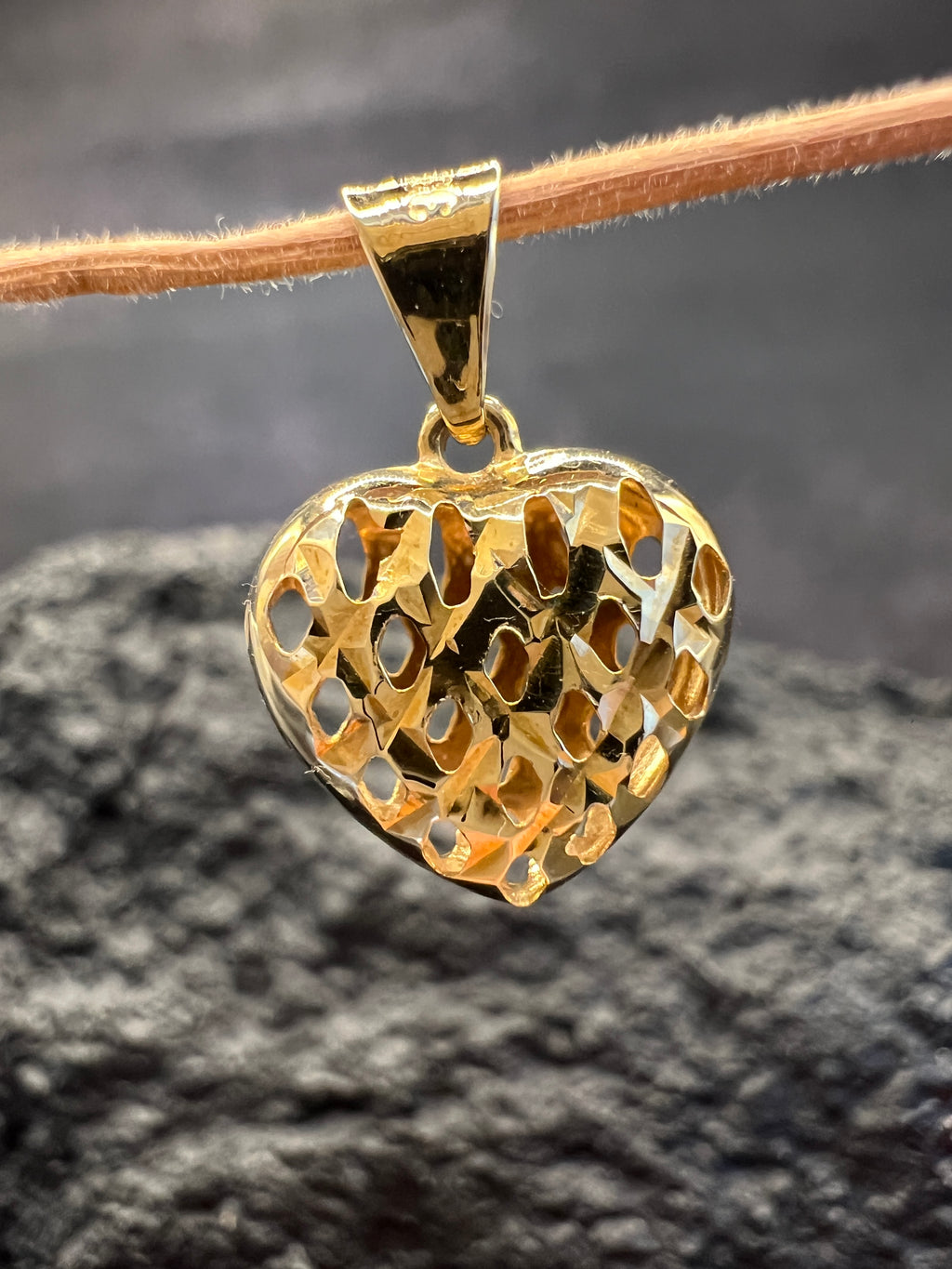 Goldenes Herzenslicht · 333 Gold Anhänger · Gelbgold · Herz