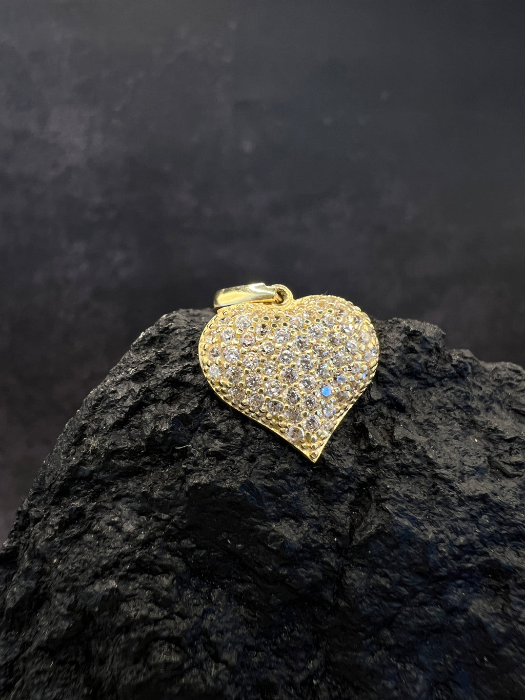Herz voller Funkeln · 585 Gold Anhänger · Gelbgold · Zirkonia