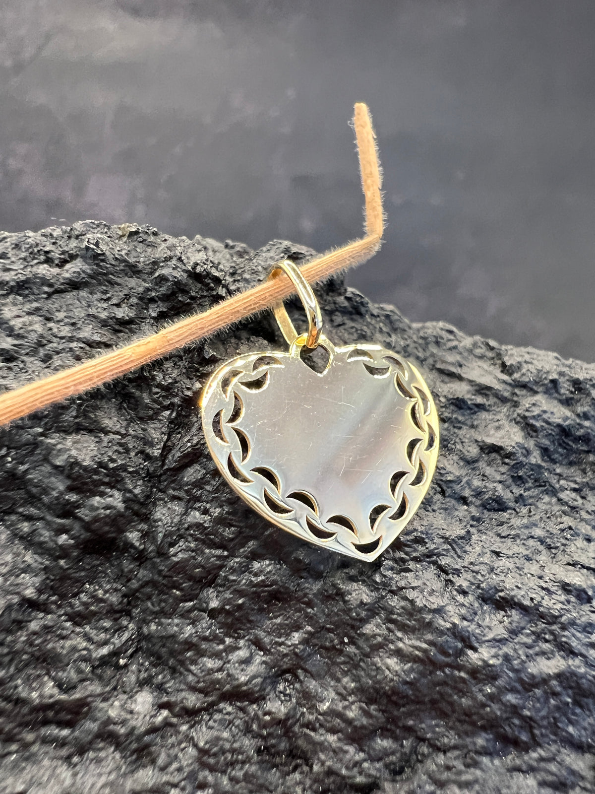 Persönliches Herz · 333 Gold Anhänger · Gelbgold · Gravur