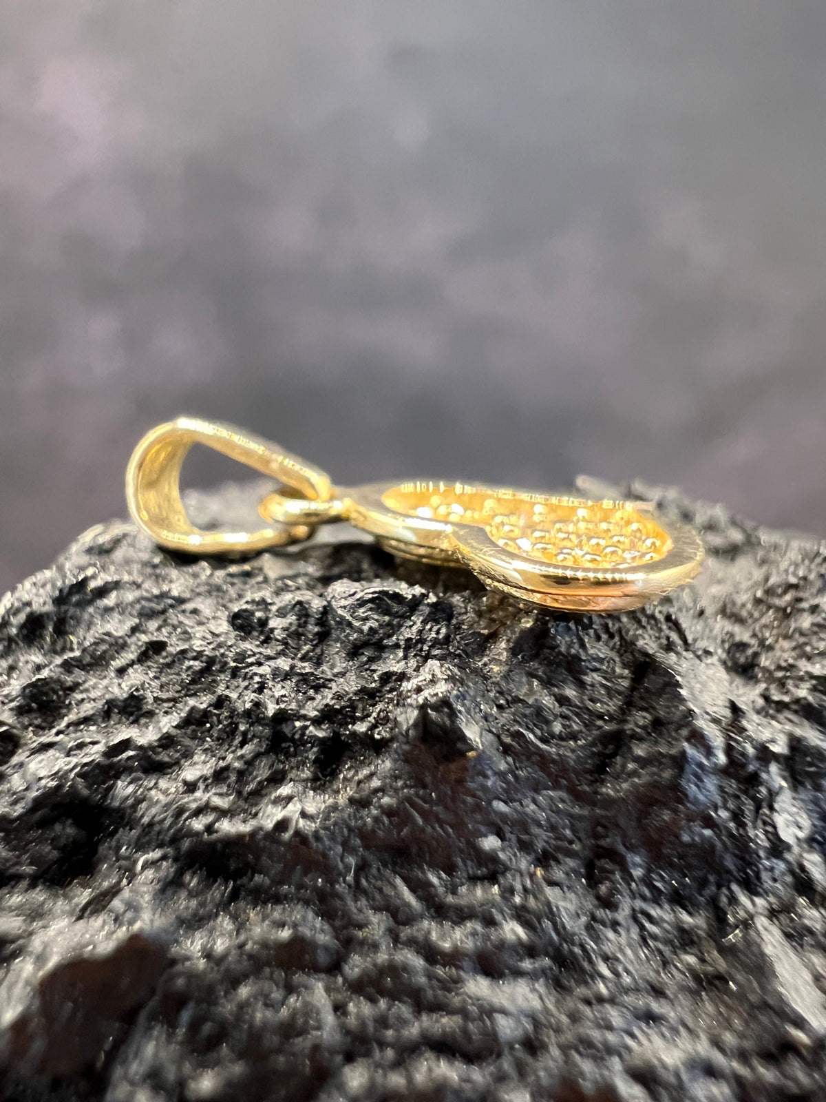 Herz voller Funkeln · 585 Gold Anhänger · Gelbgold · Zirkonia