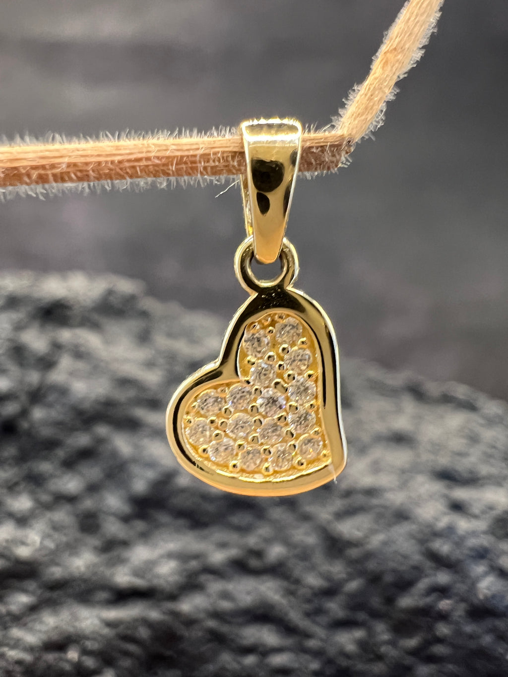 Herz voller Funkeln · 585 Gold Anhänger · Gelbgold · Zirkonia
