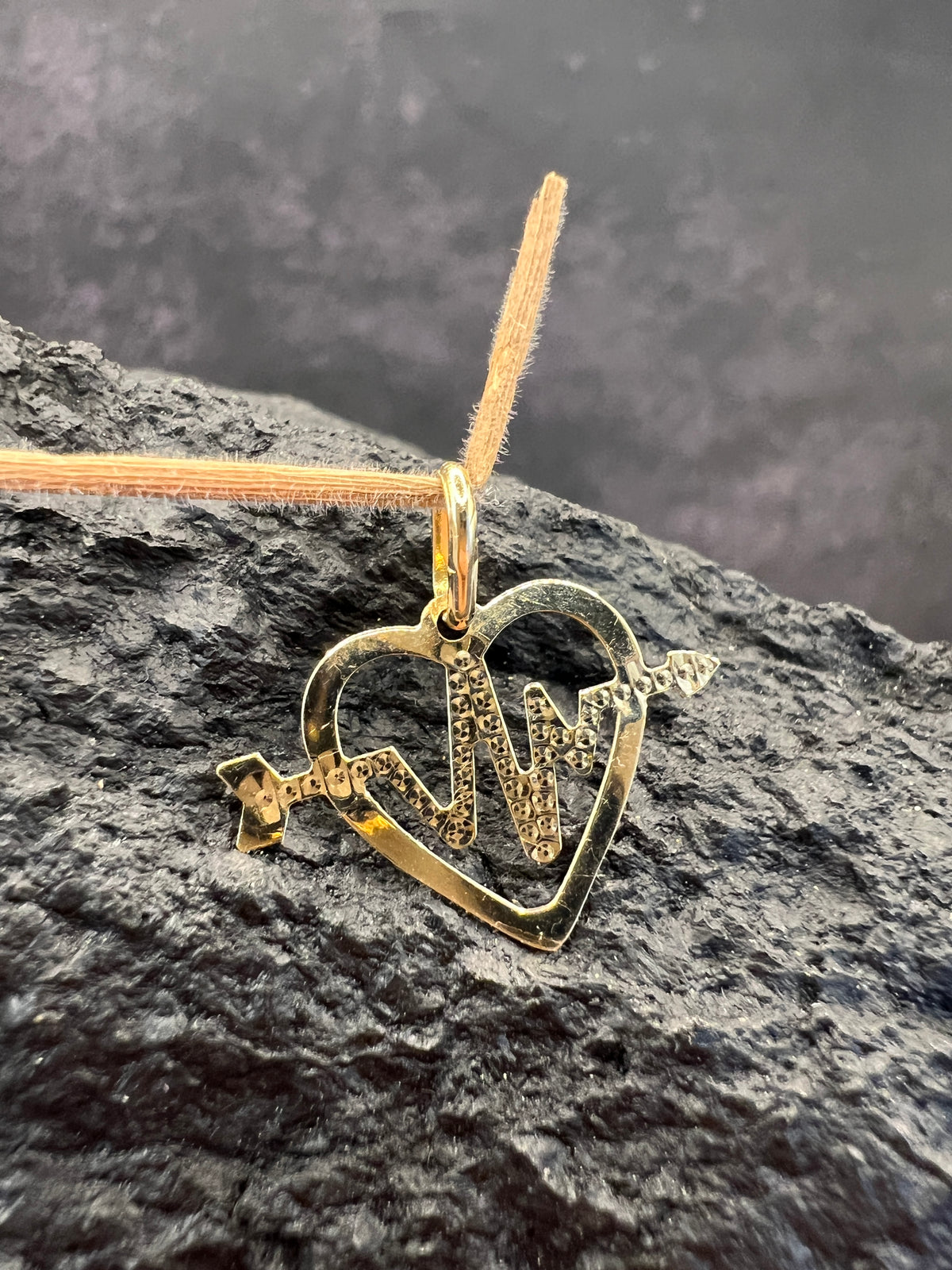 Herzpfeil der Liebe · 585 Gold · Anhänger · Herz · beidseitig