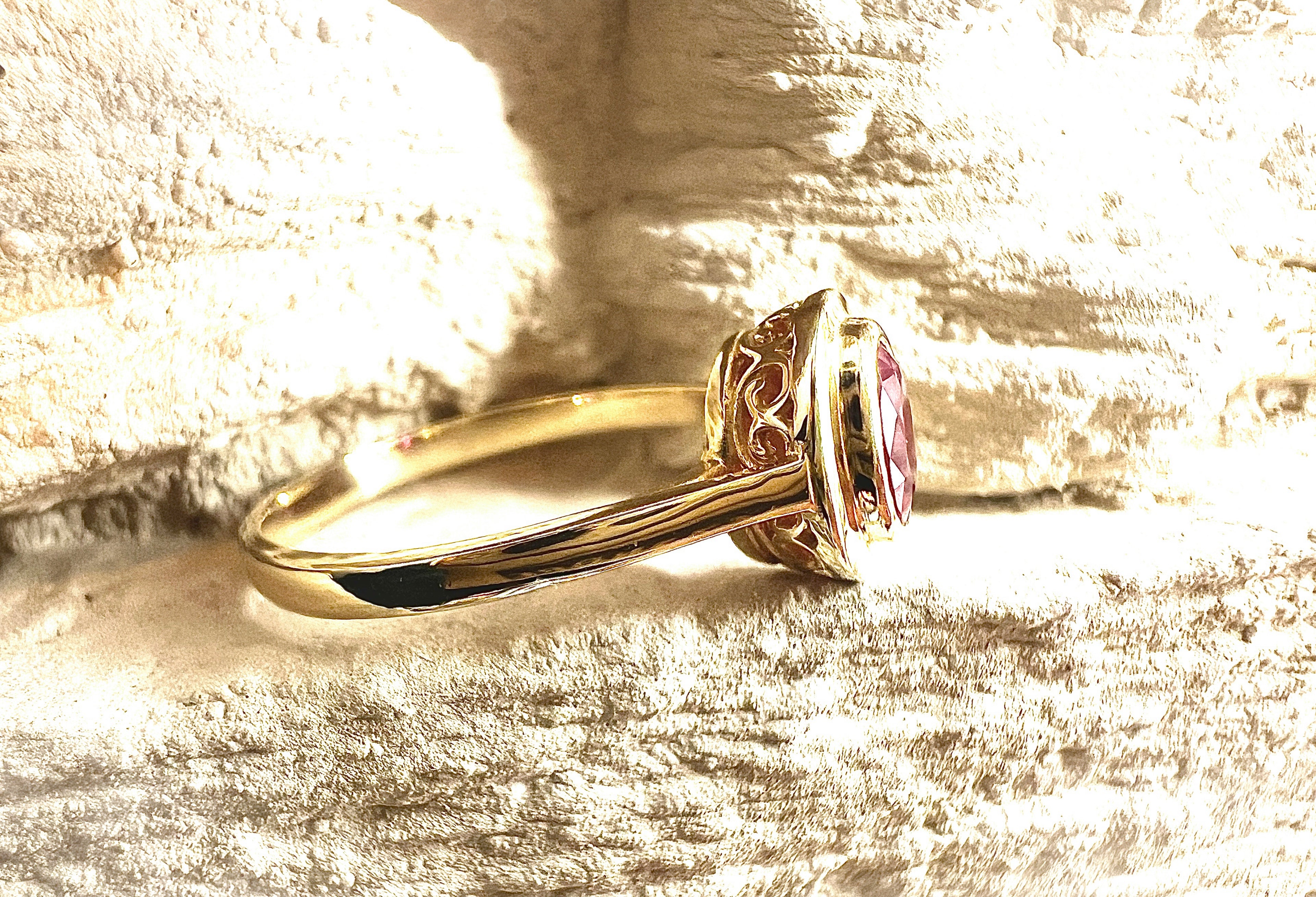 Luxus-Unikat Rubinring „Vintage" – 585er Gelbgold mit Rubin & Diamanten - UNIKAT