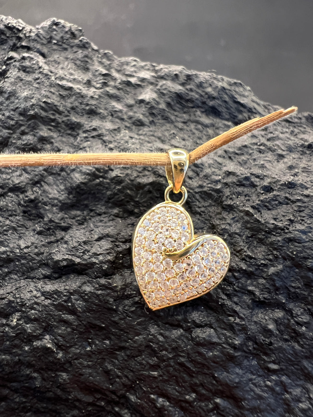 585 Gold · Anhänger · Herzanhänger · Herzenswelle · weiße Zirkonia