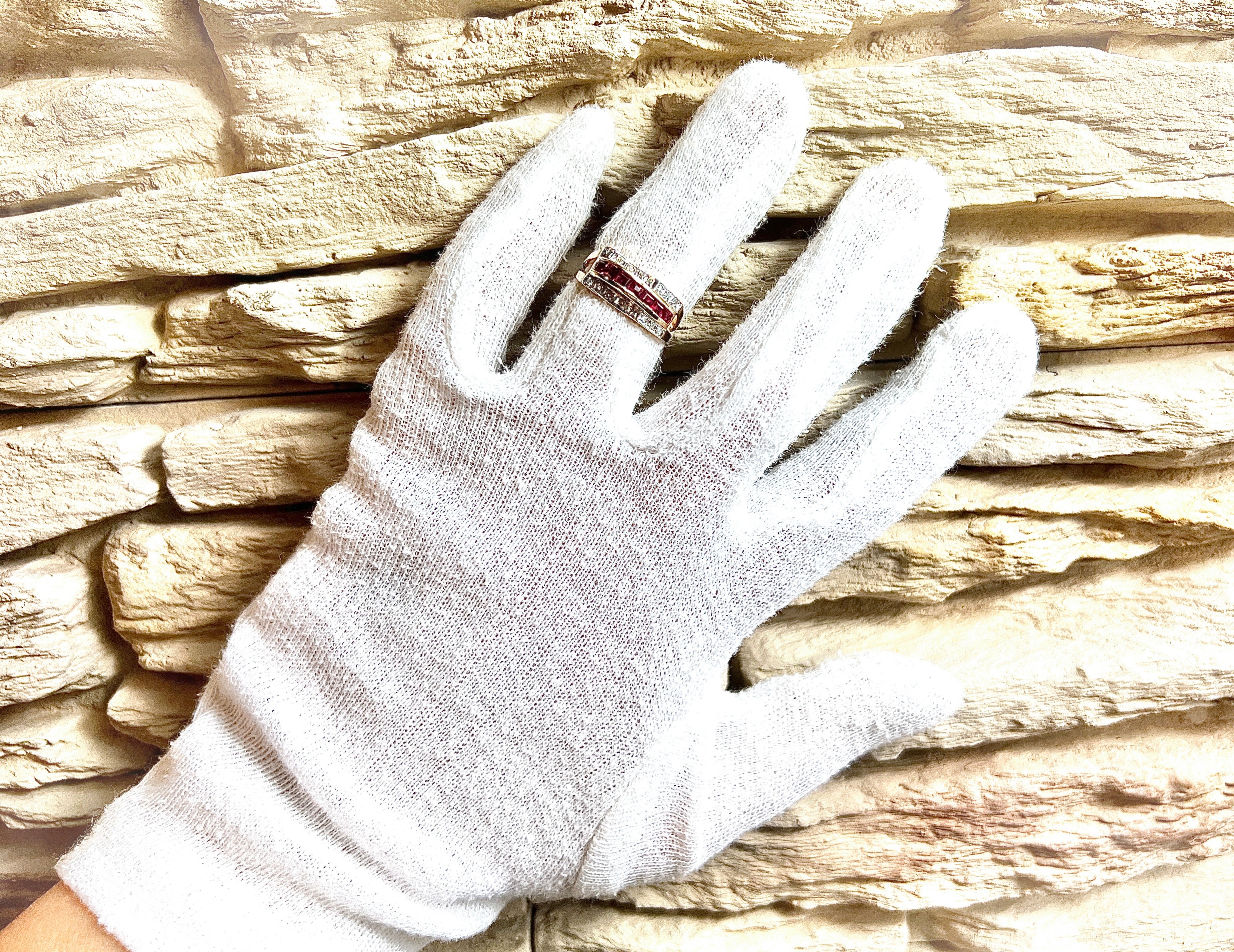 Luxus-Unikat Rubinring „Rubinlicht“ – 585er Gelbgold mit Rubinen & Diamanten - UNIKAT