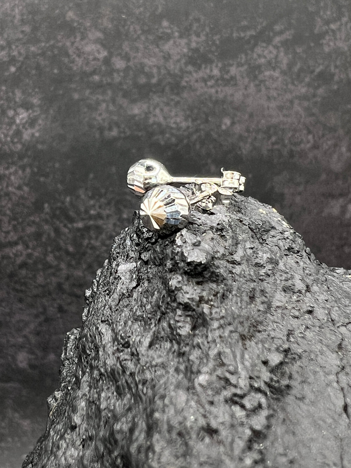 585 Weißgold · Kugeln · Sonnenschliff · Ohrstecker · unisex