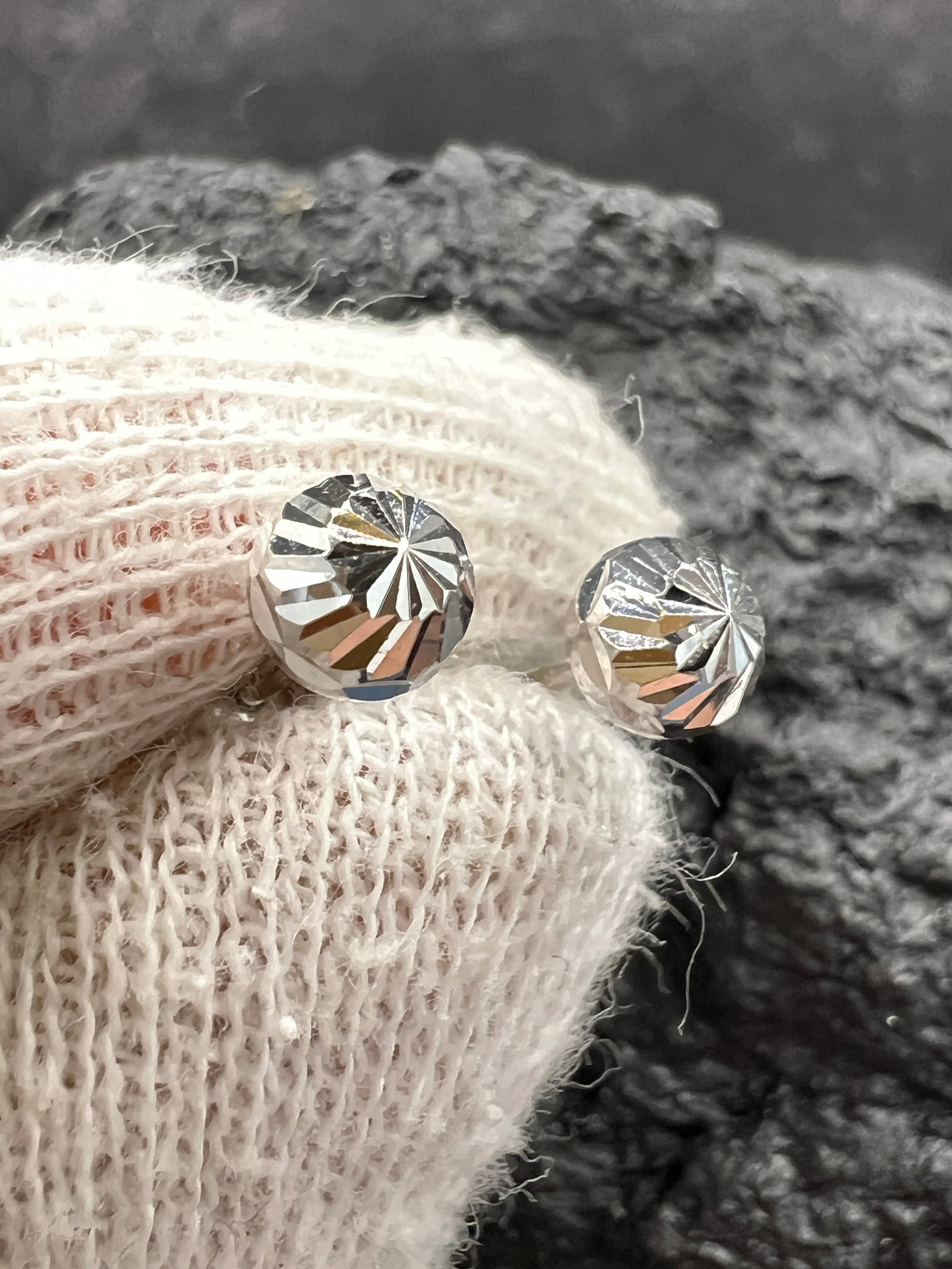 Ohrstecker 585 Weißgold · Kugeln · Sonnenschliff · unisex · 5 mm
