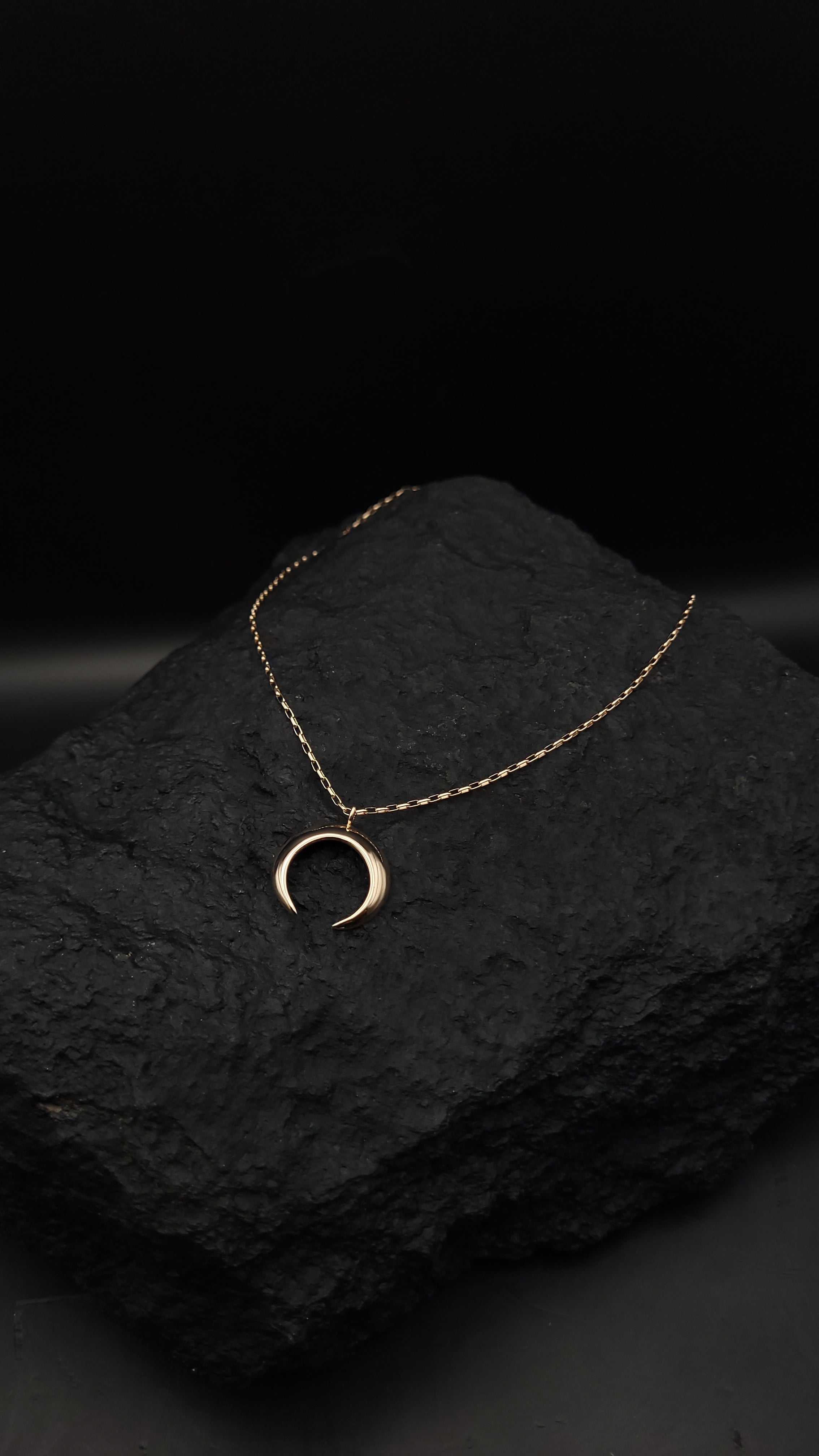 gr. Kollektion "Luna" · 925 Sterling Silber · Sichelmond · Symbolik