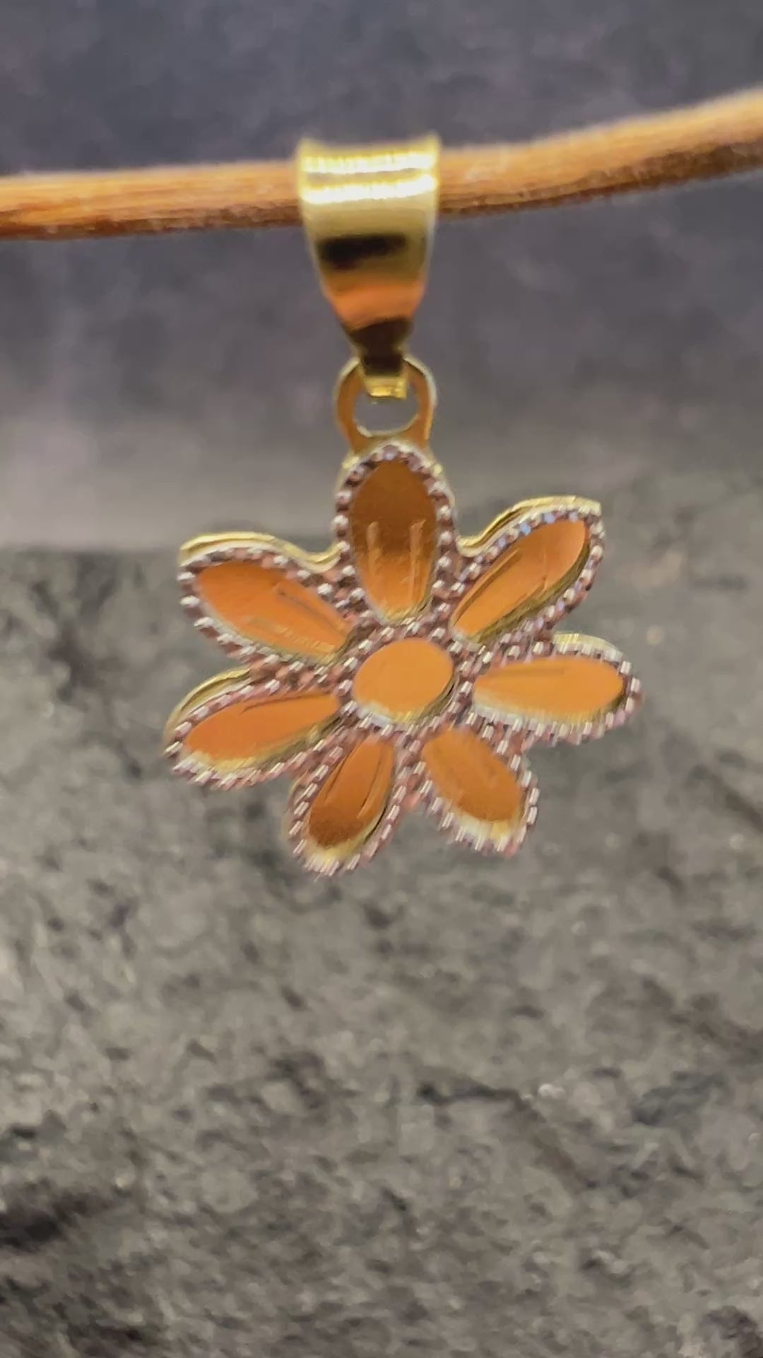 585 Gold Anhänger •  Flower • Bicolor-Optik • 14 Karat