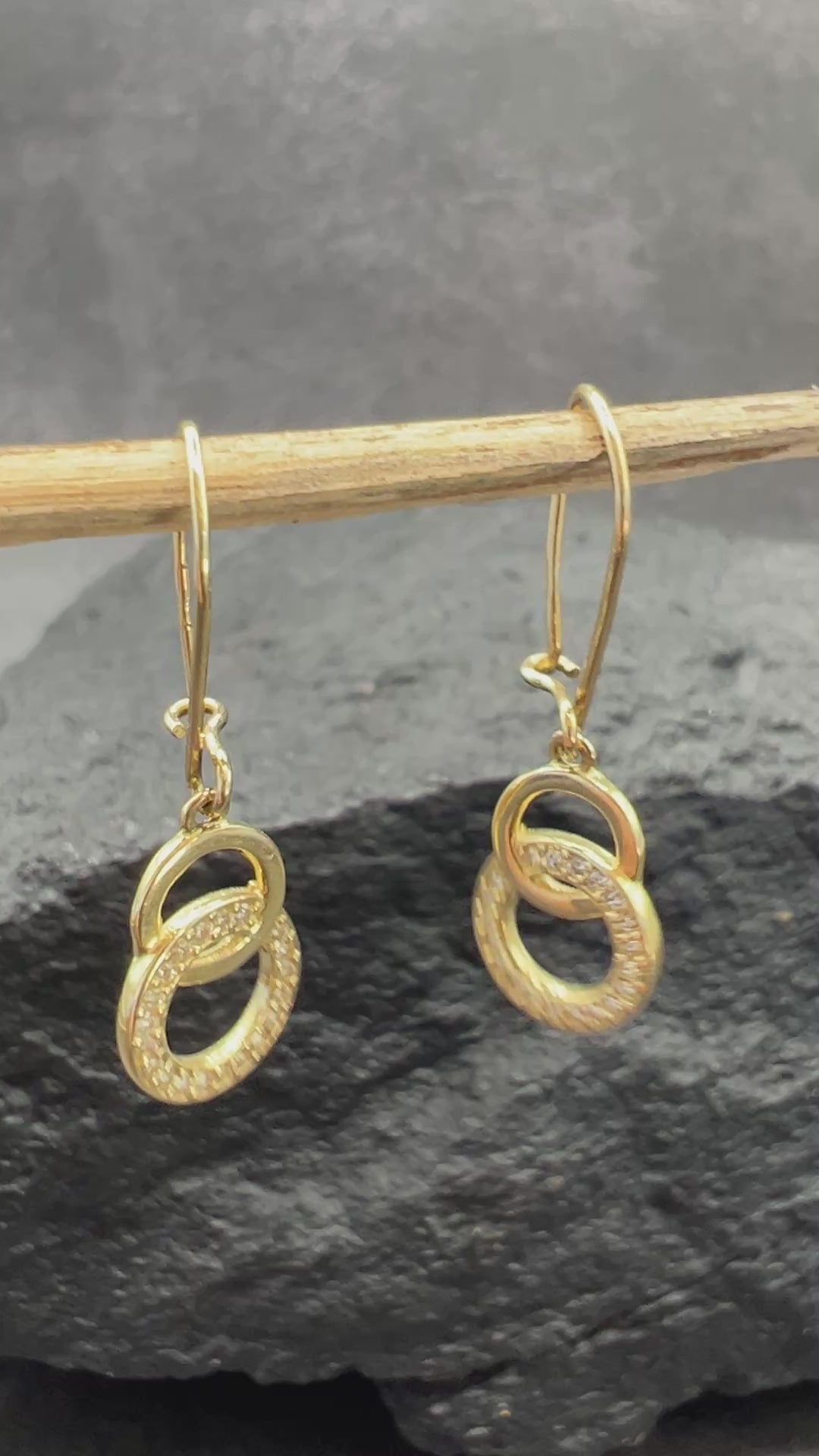 Damen Ohrhänger 585 Gelbgold · Zwei Kreise · Zirkonia · Elegante Brisur