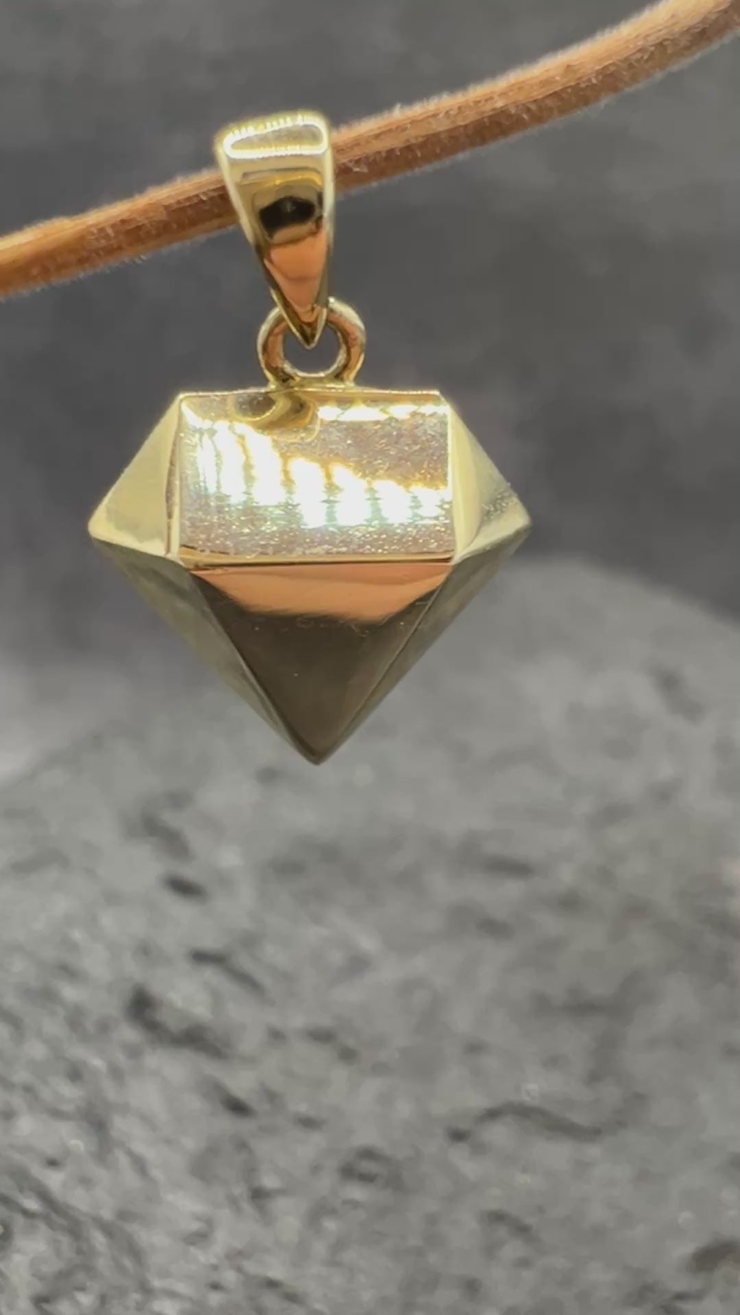 Anhänger · Diamant · 585 Gold · Gelbgold · personalisierbar  ·Unisex