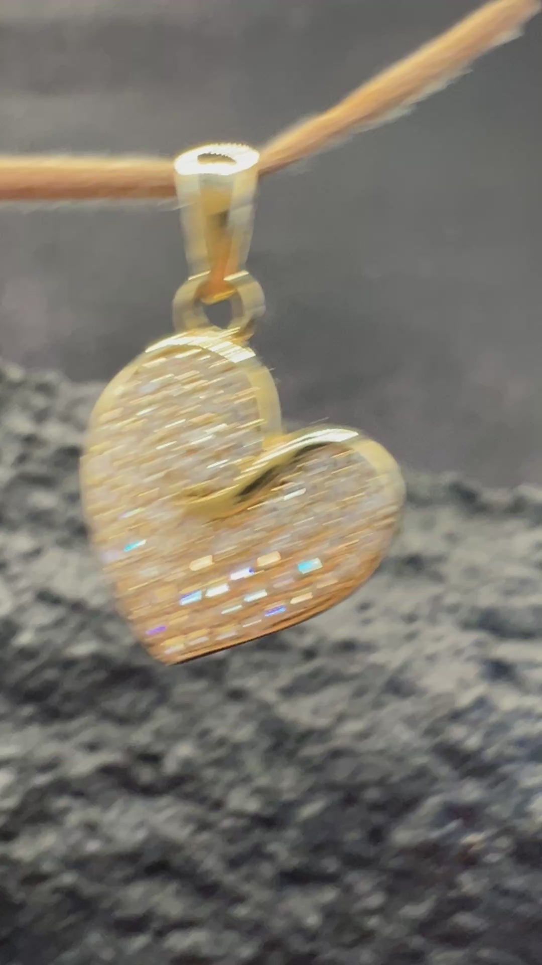 585 Gold · Anhänger · Herzanhänger · Herzenswelle · weiße Zirkonia